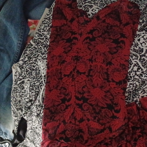 Roz & Ali Women Lovely Black Red Patterns Tunic 2X - Picture 3 of 4